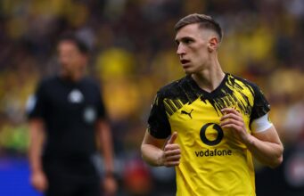 O Real Madrid é um dos principais times que podem transferir o contrato de Schlotterbeck no verão