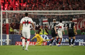 Stuttgart chegou à final da DFB-Pokal depois de vencer o Freiburg na prorrogação