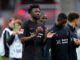 Tapsoba deve assinar um novo acordo depois que Leverkusen rejeitou uma oferta para a Premier League