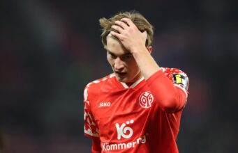 O ex-jogador do Schalke, Tomasz Hajto, disse que Dortmund e Leverkusen estão de olho na estrela do Mainz, Kacper Potulski.