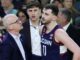 Dan Hurley viu as memórias UConn de Alex Karaban de perto