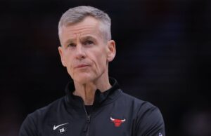 Donovan, dos Bulls, diz que não está acreditando no endosso de Reinsdorf.