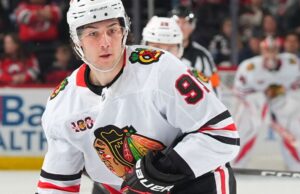 O atacante dos Blackhawks, Frank Nazar, perde 2 dentes e usará aparelho ortodôntico