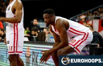 Olympiakos: Não Dilikina, Fal, Morris com Mônaco.