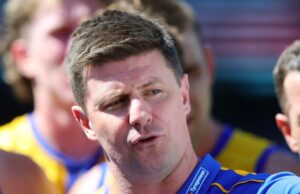 O estilo do técnico do West Coast Eagles, Andrew McQualter, é adequado para a nova AFL de alta octanagem