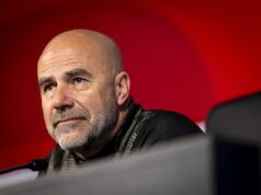 Peter Boss passa de irritado a determinado no PSV: ‘Nesta situação, não deveria ter vindo de mim como treinador.’