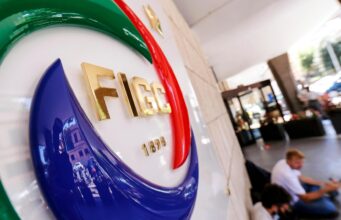 O risco de penalidades e complicações caso surgisse a participação das empresas
