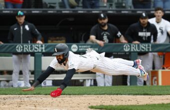 Os White Sox aproveitaram o erro para derrotar os Blue Jays em 10.