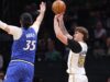 Baylor Scheierman, a maior mágica do Celtics, chega aos playoffs com uma nota de vitória.