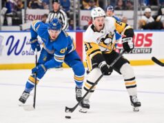 Blues se recuperam de uma desvantagem de 3 gols, Penguins rumo ao play-off