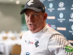 Michael Voss, do Carlton, está lutando por sua temporada antes do confronto da Sexta-Feira Santa com North Melbourne no Marvel Stadium