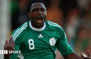 Michael Enramu: Ex-atacante nigeriano morre aos 40 anos durante partida