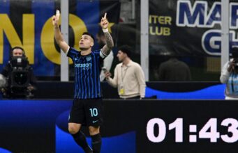 Lautaro Martínez demorou 60 segundos para retornar com gol para o Inter, que venceu a Roma e é mais do que nunca líder na Itália