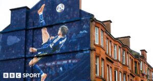 Scott McTominay: O dia em que o meio-campista escocês marcou um chute de cima ainda melhor no treino