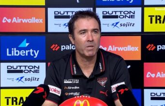O técnico do Essendon, Brad Scott, permanece otimista, apesar da derrota para os Bulldogs