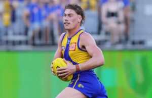 O técnico do West Coast Eagles, Andrew McQualter, enviou uma mensagem a todo o time ao criticar Harley Reid