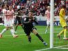 O Bayern Munique perdeu até aos 92 minutos mas deu a volta ao Freiburg, chega aos 100 golos em 28 jogos e viaja até ao Bernabéu em definitivo