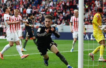 O Bayern Munique perdeu até aos 92 minutos mas deu a volta ao Freiburg, chega aos 100 golos em 28 jogos e viaja até ao Bernabéu em definitivo