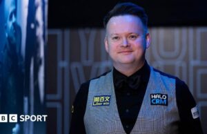 Campeonato Mundial de Snooker 2026: Sean Murphy derrota Zhao Gudong com uma sessão