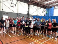 O melhor treinador de pickleball vem a Albany para ajudar iniciantes e jogadores de clubes a se familiarizarem com o esporte em crescimento.