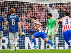 Arsenal e Atlético trocaram gols de pênalti em empate emocionante