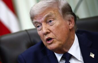 Trump cancela viagem de seus enviados ao Paquistão, mas nega retomada da guerra