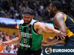 Joventut vence AEK e força árbitro.