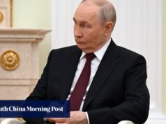 Em meio às críticas do blogueiro, o Kremlin negou o isolamento de Putin dos problemas da Rússia