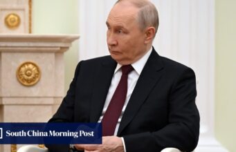 Em meio às críticas do blogueiro, o Kremlin negou o isolamento de Putin dos problemas da Rússia