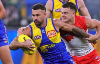 O gerente geral do Norwood, Daniel Menzel, está confiante de que os West Coast Eagles se beneficiarão por jogar em um campo menor.