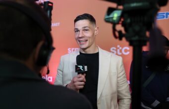 Chris Blumsmith assina contrato de múltiplas lutas com a Zuffa Boxing.