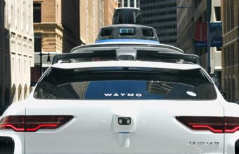 Esta IA permite que carros autônomos “lembrem” viagens anteriores para planejar rotas mais seguras