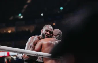 Deontay Wilder e Derek Chisora estão procurando provas de que terminaram.