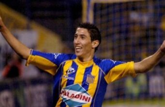 estreia no Rosario Central 20 anos depois de seu primeiro jogo