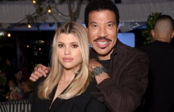 Lionel Richie fala sobre seu relacionamento próximo com os netos
