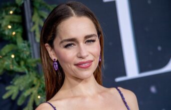 ‘When the Dark Loves Us’, de Emilia Clarke, é vendido para Bleecker Street
