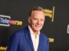 Bryan Cranston diz que ‘a comédia é essencial’ em meio ao bombardeio de notícias