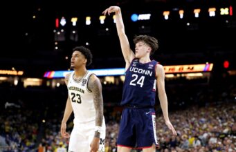Braylon Mullins sugere futuro após a derrota da UConn no campeonato nacional