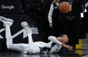 A enorme queda no rosto do gigante Victor Wembanyama que abalou os playoffs da NBA