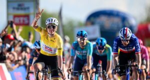 Tour de Romandie: Tadej Pogačar resiste a muitos ataques para vencer a 2ª etapa