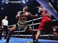 Liu Atang segue o conselho que Anthony Joshua lhe deu.