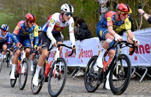 ‘Perdemos três pilotos muito experientes. E substituí-los por pilotos realmente jovens ‘- Será que o núcleo renovado de Clássicos do Lidl-Trek será suficiente para Mads Pedersen no Tour de Flandres?