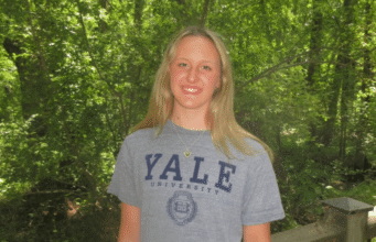 A campeã estadual da Carolina do Norte, Madi Hertzig, escolhe Yale para 2027