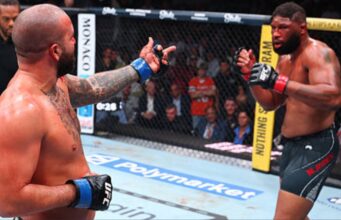 Josh Hockett sobreviveu a Curtis Blades em um candidato à Luta do Ano encharcado de sangue.