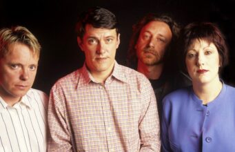 Peter Hook descarta reunião do New Order Hall of Fame com colegas de banda após rivalidade