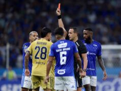 O rude pedido de desculpas de Adam Bareiro após sua expulsão em Boca x Cruzeiro pela Copa Libertadores