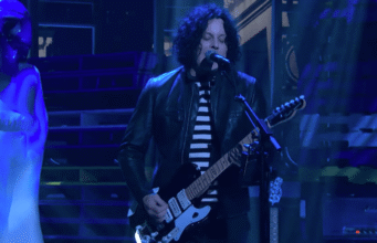 Assista Jack White cantando “Derecho Demonico”, “GOD And The Broken Ribs”