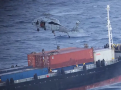 Conflito na Ásia Ocidental: Os militares dos EUA abordam outro navio enquanto impõem um bloqueio