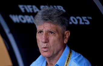 Renato Gaúcho não viajou com o Vasco da Gama e mandou um time juvenil para enfrentar o Barracas Central pela Copa Sul-Americana