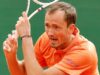 Medvedev caiu por 6-0 e 6-0 contra Berrettini, quebrando sua raquete em 40 segundos e terminando em um desastroso top 5 onde Gaudio está